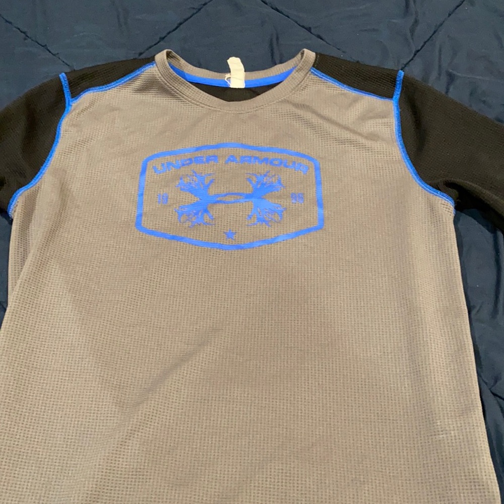 Under armor warm shirt